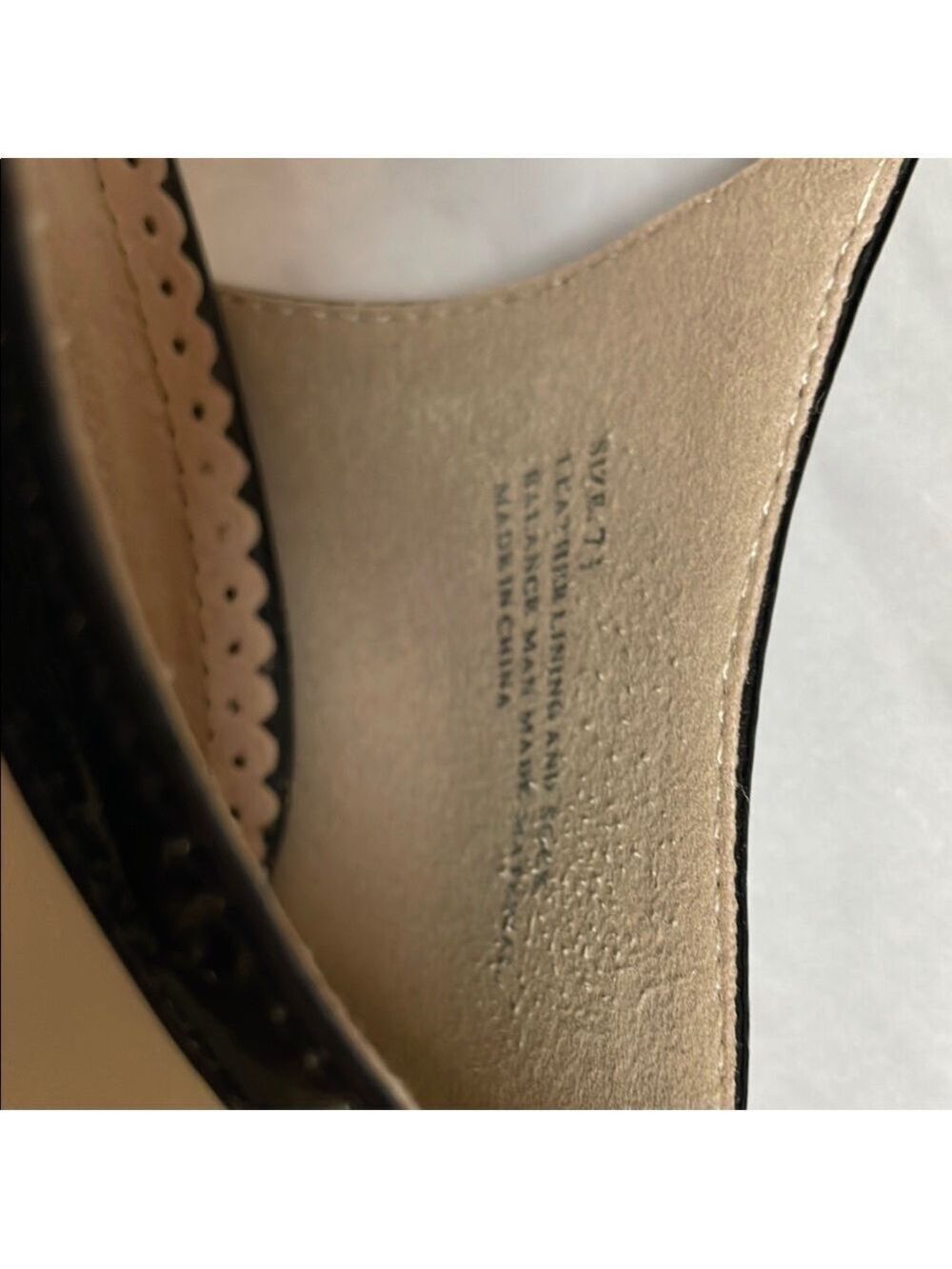 Vintage 1920s Flapper Cream and Black T-Strap Heels by “Restricted” size 7.5 - Picture 8 of 11